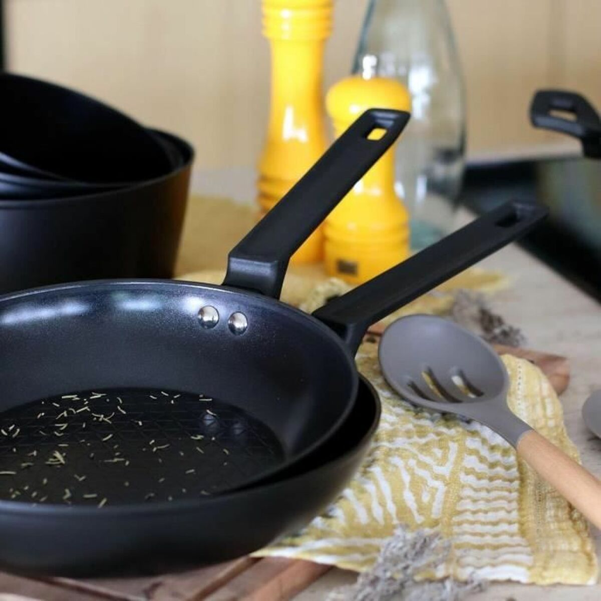 V5HD8421BDB9848D4B319FB09D88DE373E8R5785005P3