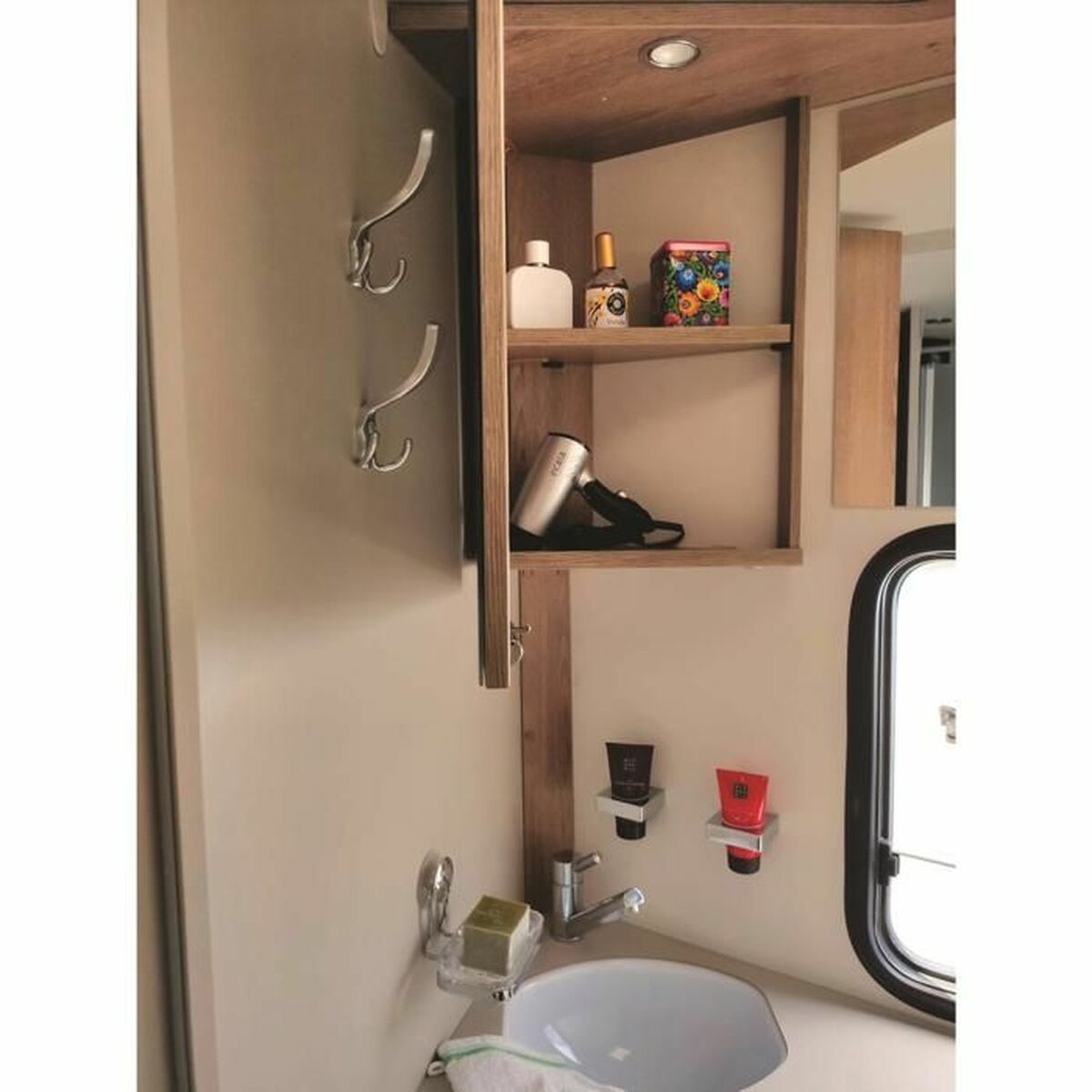 V4H07411916E840DD24C7DDC2A42667A1D3R7385775P2