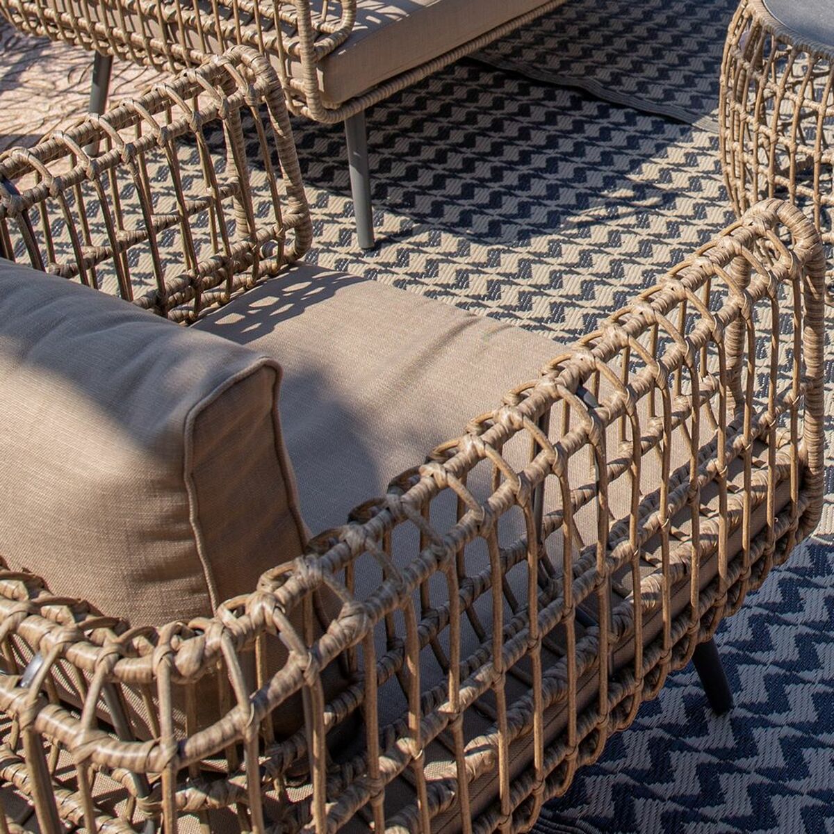 V8H09DC2016BE75C844E69AC55CD3A970E1R5159585P4