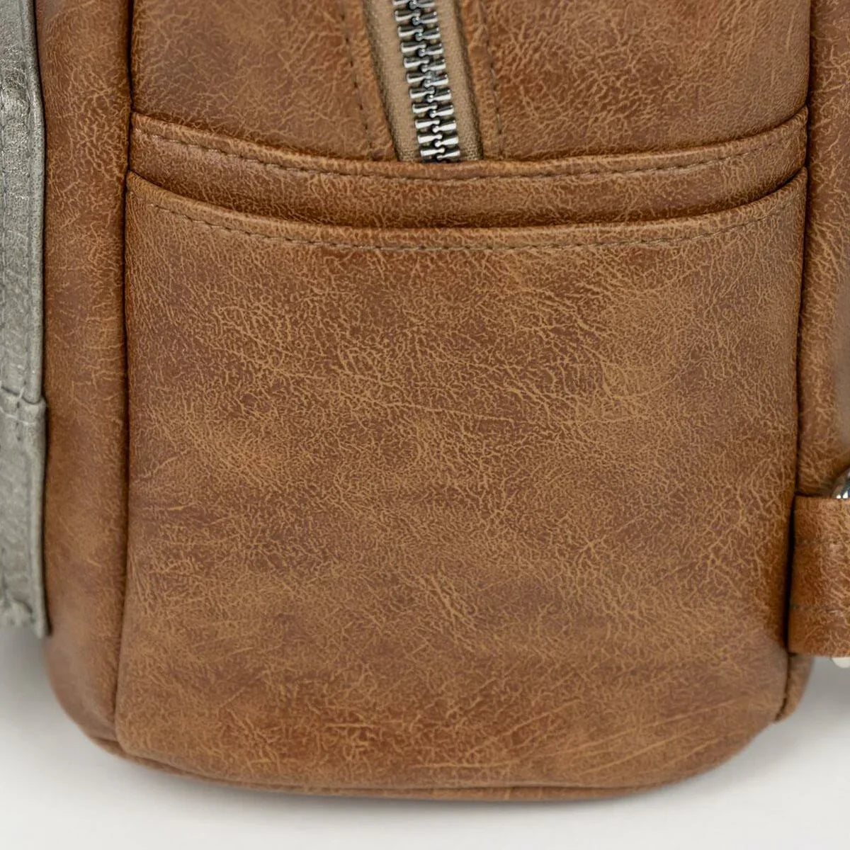 V5H03D01078A7DC8946B566D21F18B13F21R4683059P4